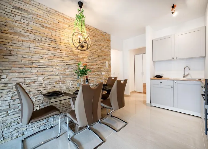 Luxury And Modern On The Main Split